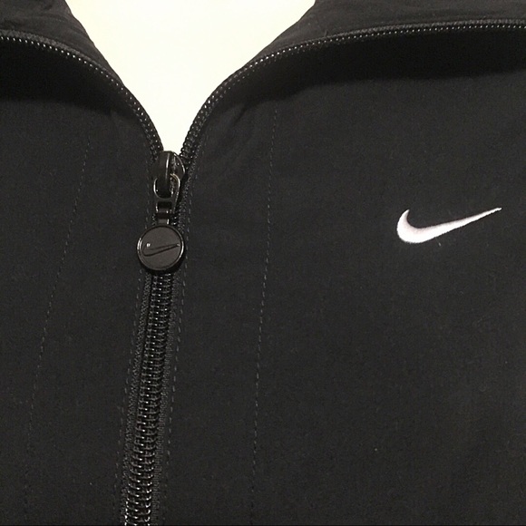 Nike Black & White Jacket - Picture 4 of 8